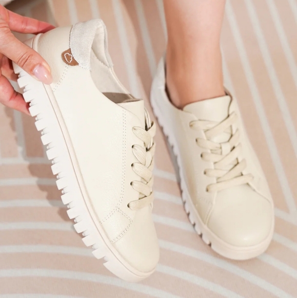 Project Cloud Paisley Sneaker White Women's 8 - Picture 2 of 13